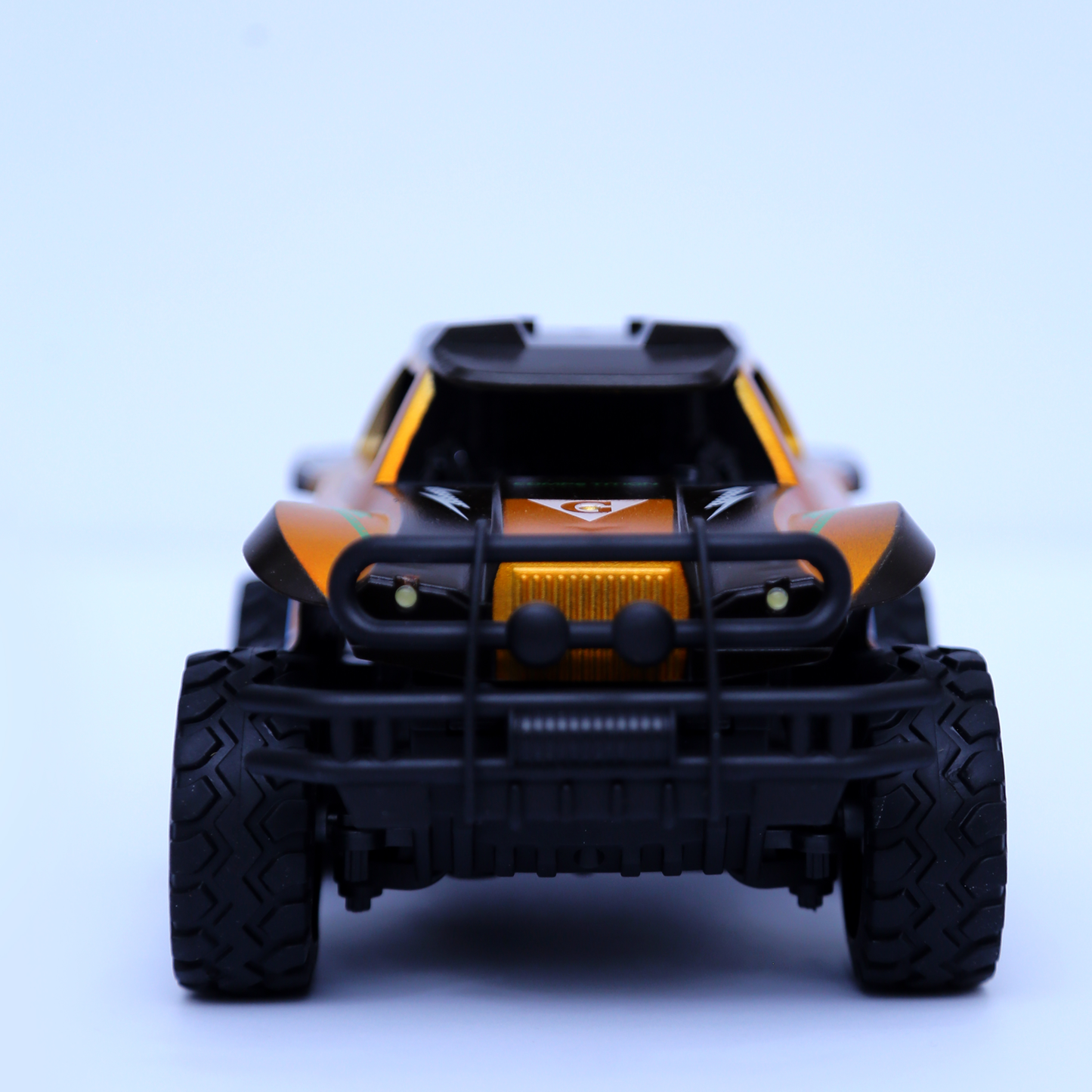 Off Road Racing Car With Spray